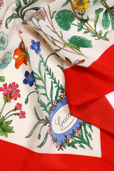 gucci foulard accornero prezzi|Gucci V. Accornero 1980s Flora Silk Scarf .